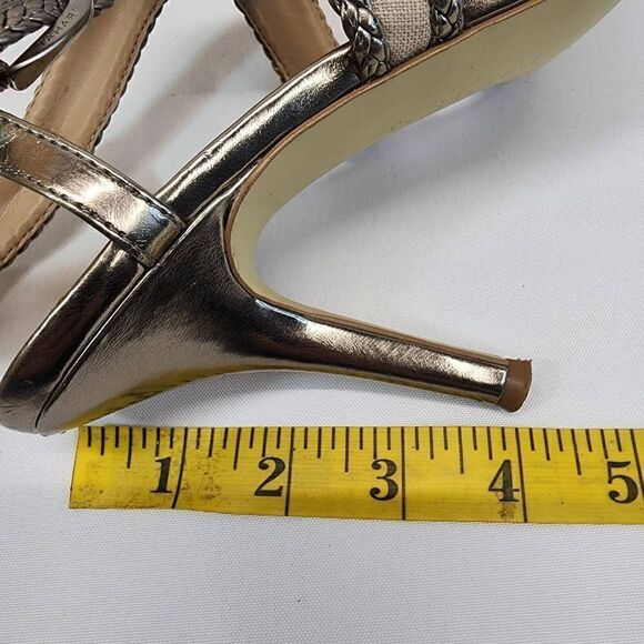 Tahari LIMA womens bown Silver high heels size 9.5M linen upper leather soles - Picture 11 of 11